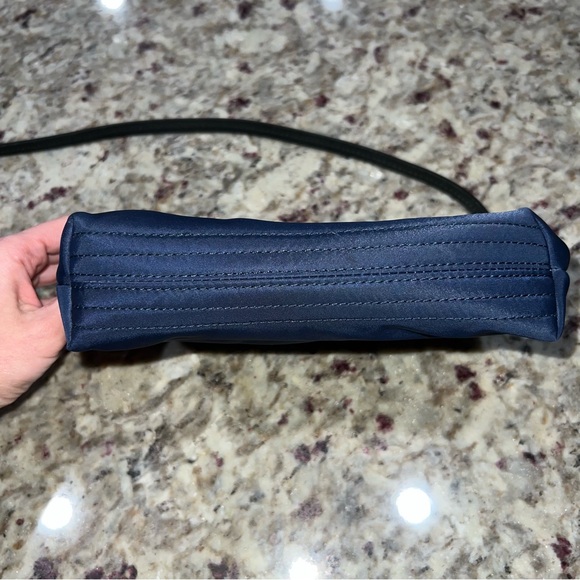 PRISTINE Dooney & Bourke Nylon Navy adjustable Crossbody - Picture 15 of 16